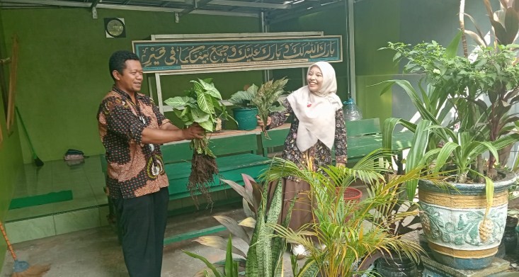 05__Halaman_Mushola.jpg