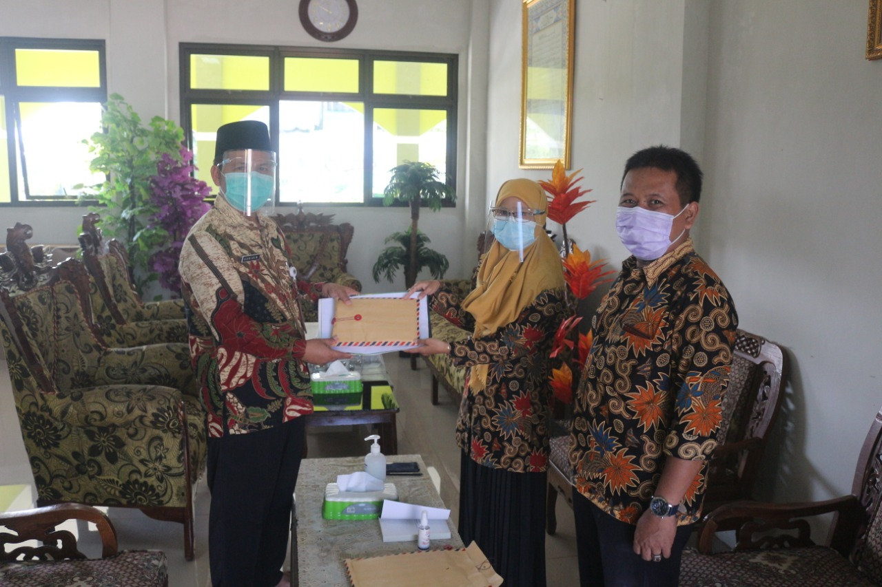 12_Penyerahan_dana_HAB.png