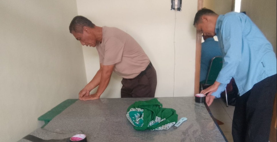 12__meja_kerja.jpg