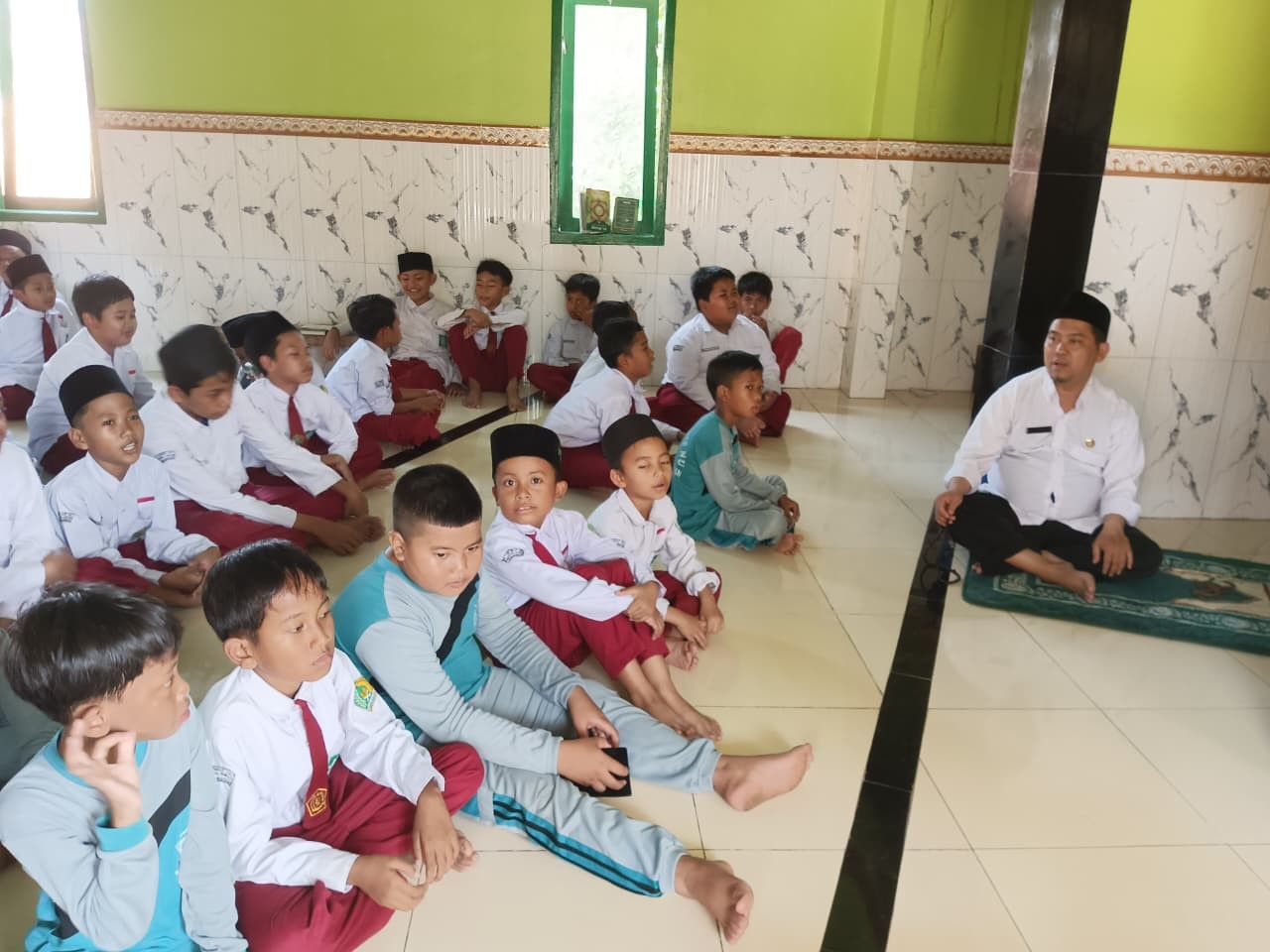 1__latif_ajak_latihan_dzikir_dan_wiridan.jpg