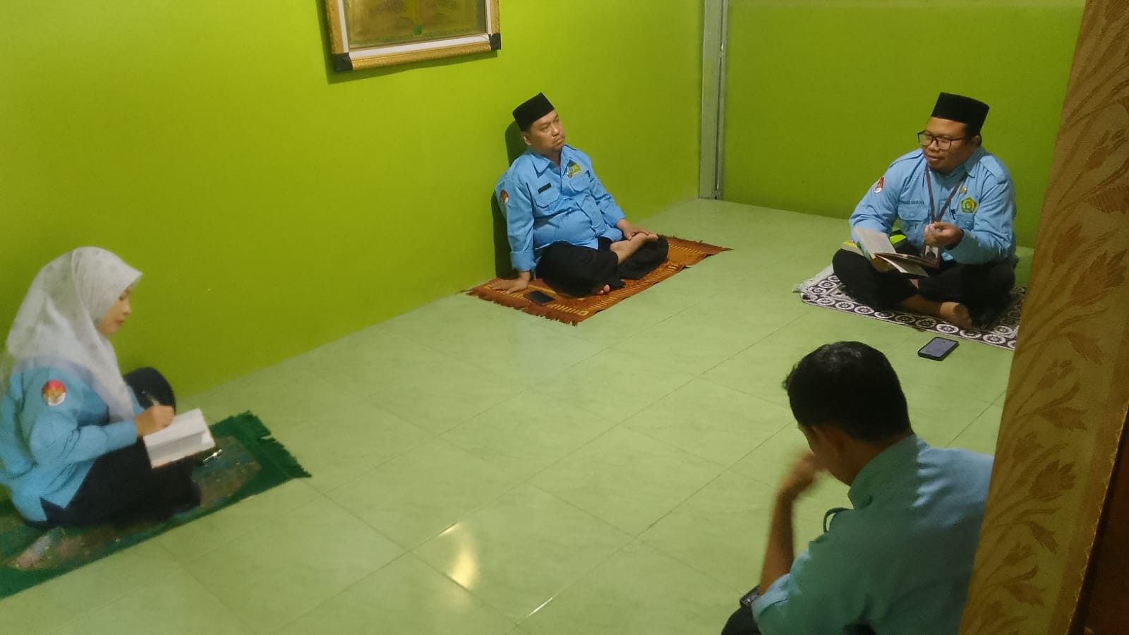 26__hbz_sholat_duhur_ada_kultum_dan_koordinasi_antar_pegawai.jpg