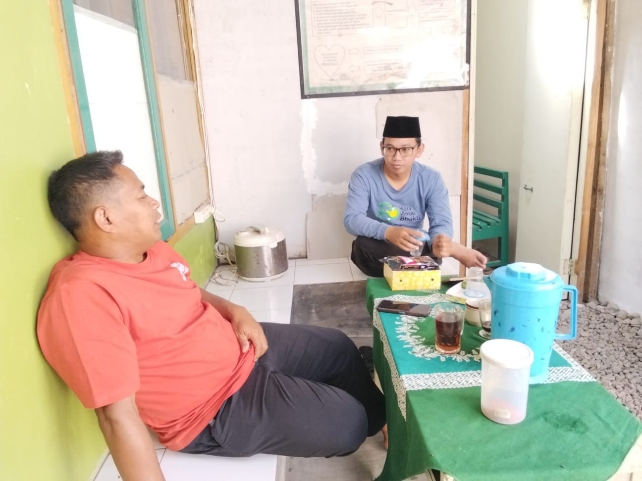 28__diskusi_husein_dan_santo.jpg