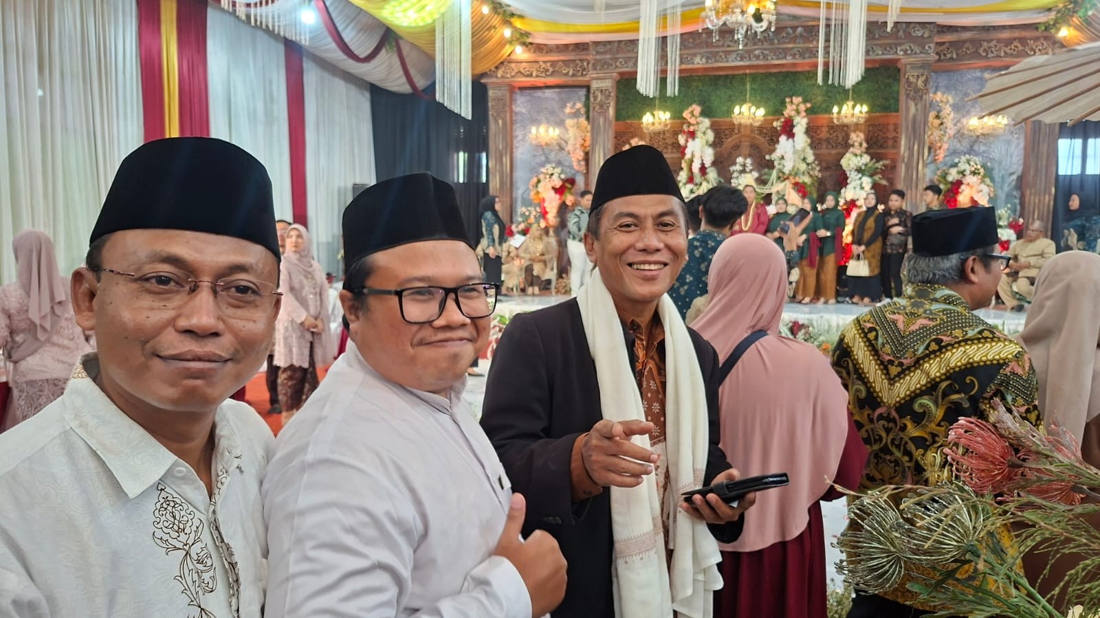 4__kondangan_camat.jpg