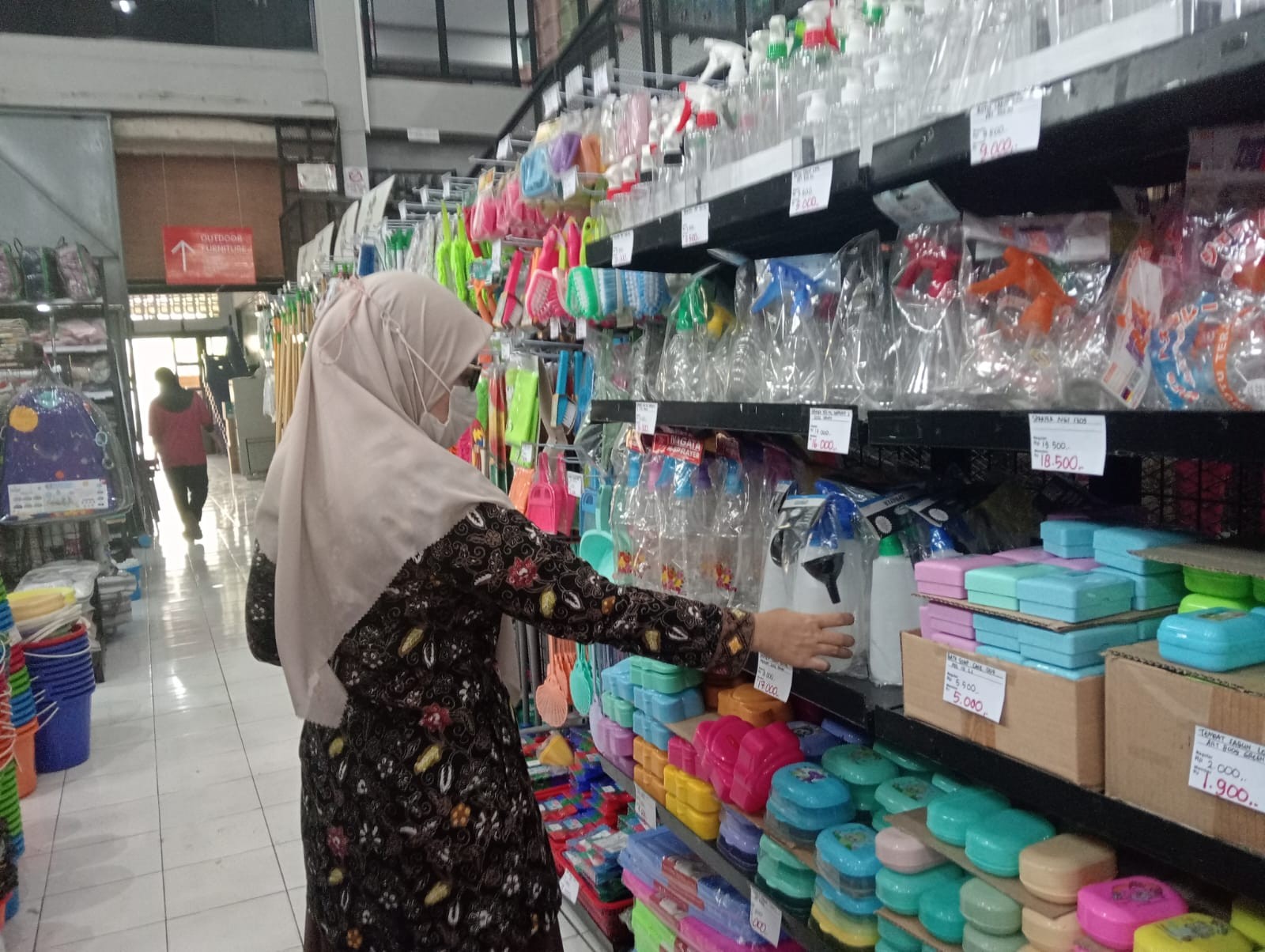 6__belanja_keperluan_kamar_mandi.jpg