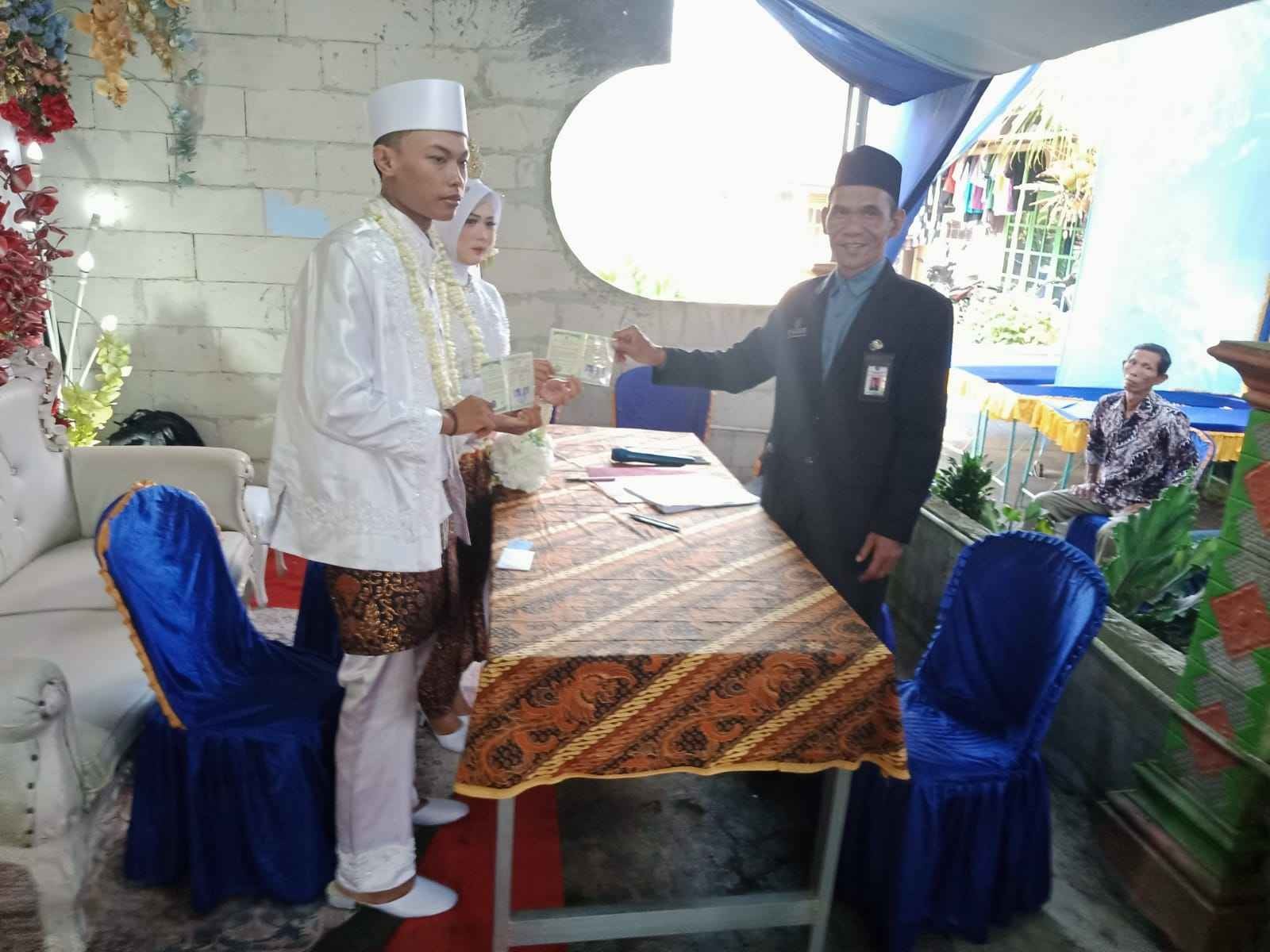 Bintang_pamungkas_dan_Anggi_fitriarahmah_adisara-Budi_Susanto_11zon.jpeg