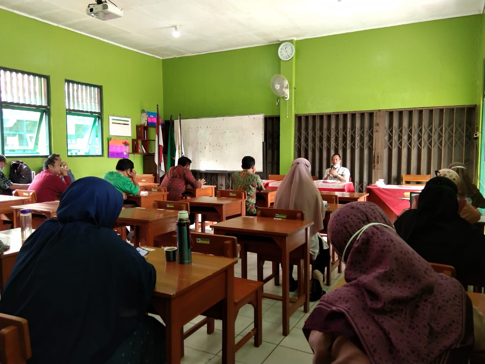 Rapat.jpeg