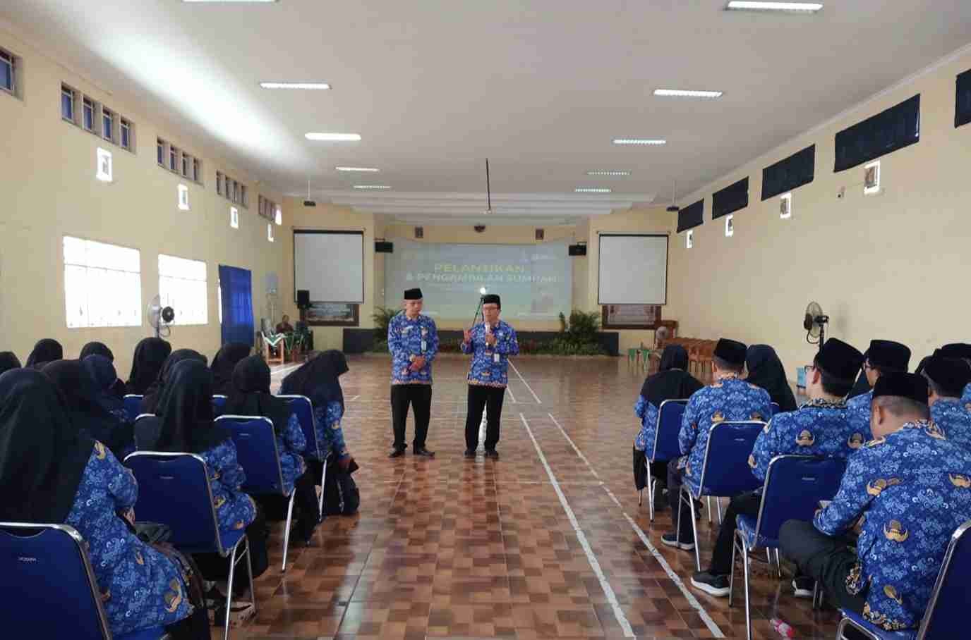 foto_sumpah_jabatan_1_11zon.jpg