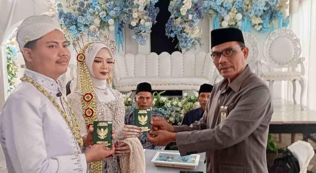 izul_-nanang_agus_septian_dan_irene_meiliadina_tinggarjaya_11zon_11zon.jpeg