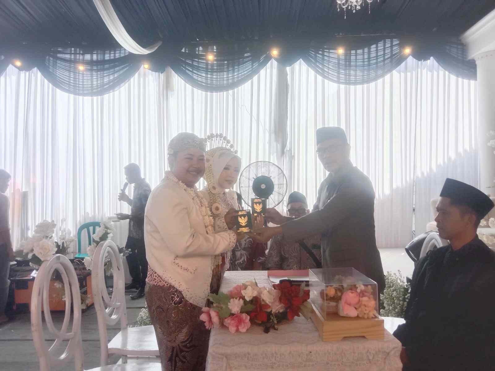 izul_Dimas_Anggun_tunjung_11zon.jpeg