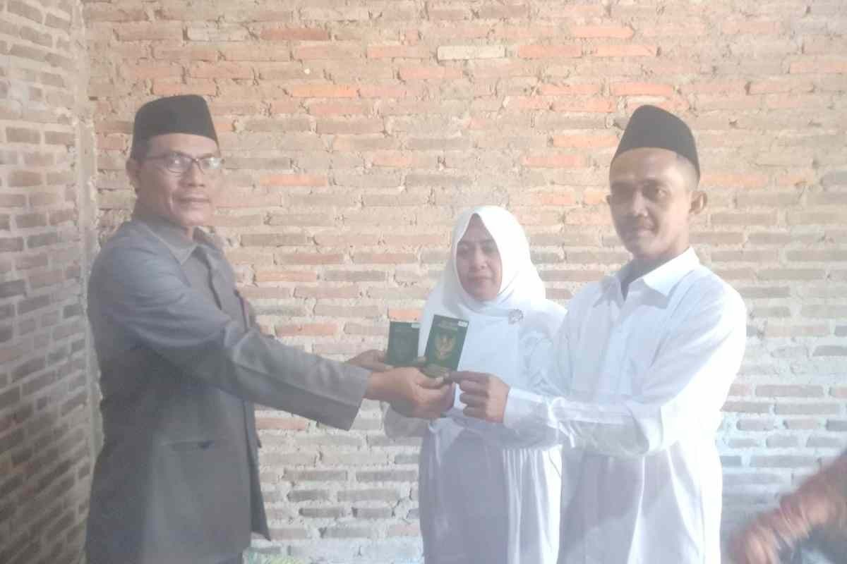 izul_riyanto_suwartini,_pekuncen_janda_duda_11zon1.jpeg