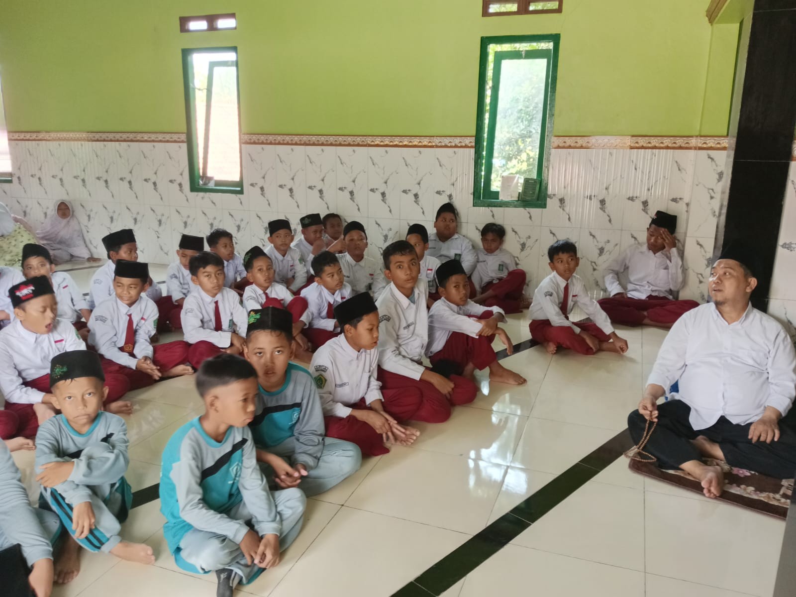 ky_latif_dan_anak_MI.jpg