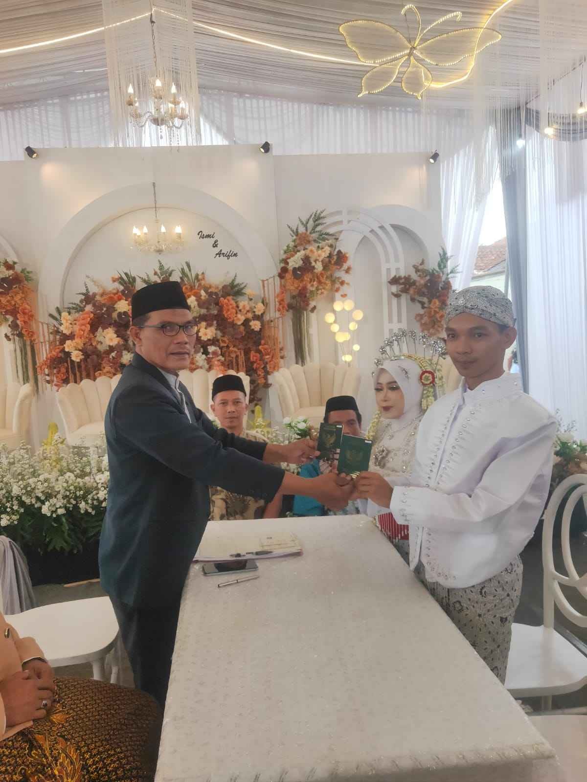 muhamad_nurul_arifin_dan_saskia_ismi_noviyanti_11zon.jpeg