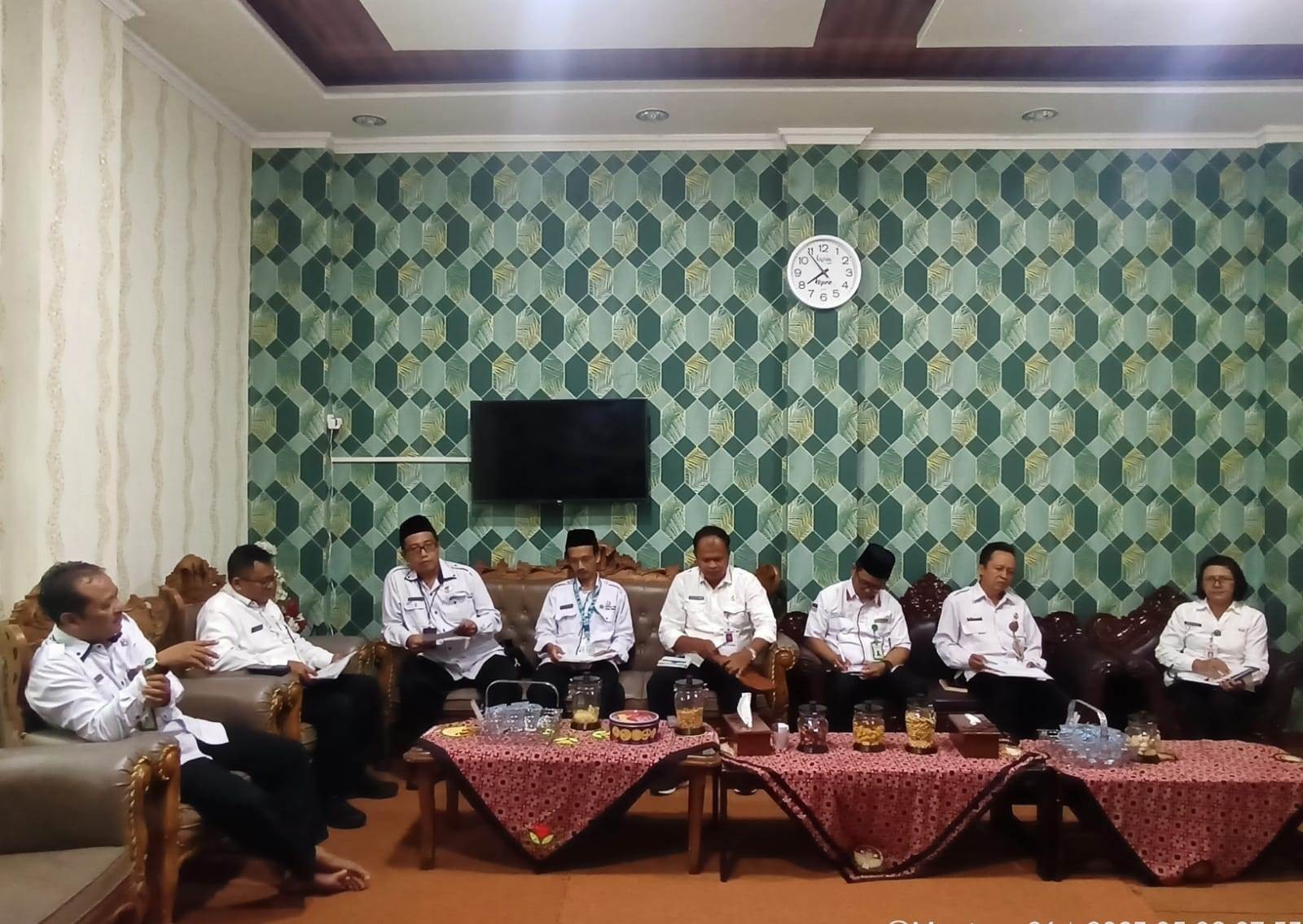 rapat.jpeg