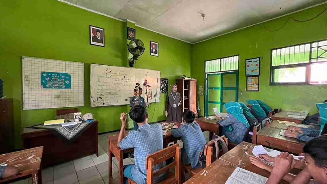 wayang_bu_um_sy.jpg
