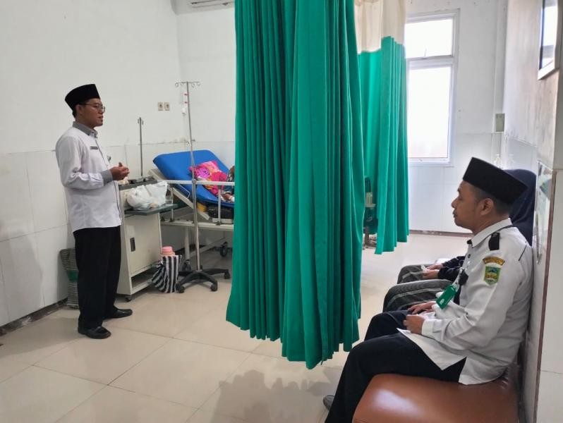 Di Tengah Sakit, Ibu Sutini Kembali Menemukan Kekuatan untuk Beribadah