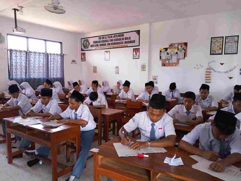 ASTS Gasal Hari Kedua Berlangsung Tertib dan Kondusif di MA Al Falah Jatilawang