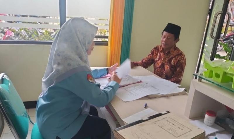 KUA Wangon Layani Surat Rekomendasi Nikah Warga Randegan ke Banjarnegara