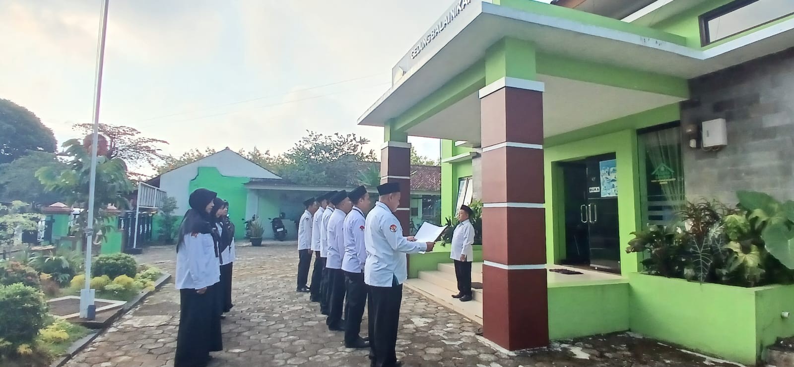 Perkuat Kedisiplinan, KUA Banyumas Gelar Apel Pagi dan Tekankan Loyalitas Kerja