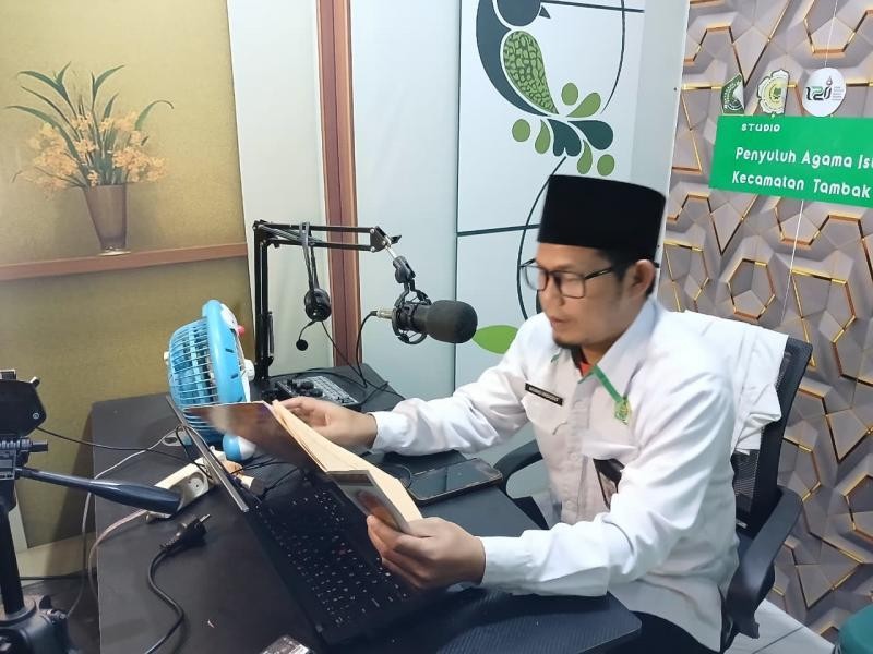 KUA Tambak Gelar Kajian Tafsir Surah Yasin, Penyuluh Tekankan Pentingnya Pahami Makna Al-Quran