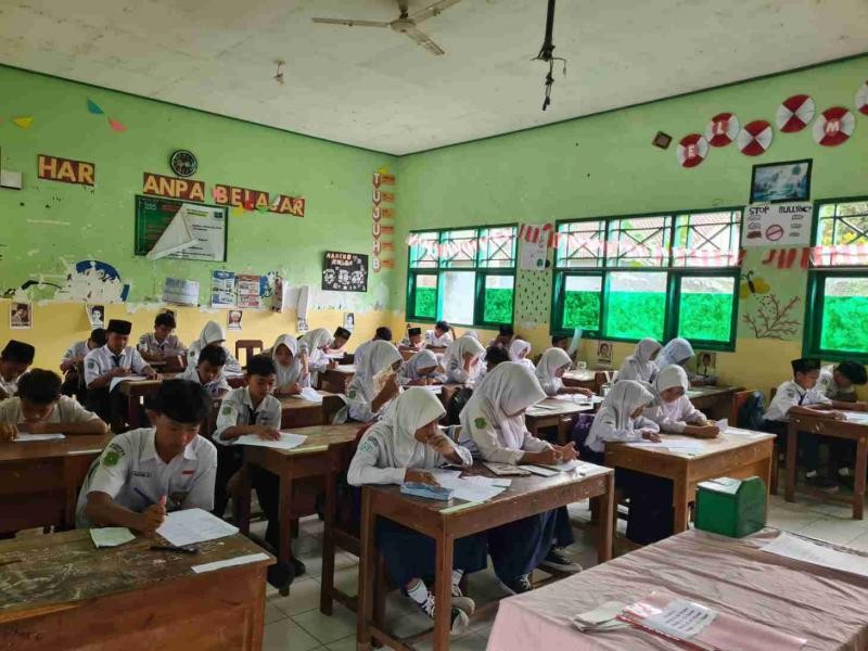 ASTS Hari Ke tujuh di MTs Ma’arif NU 1 Purwojati Berlangsung Tertib dan Lancar
